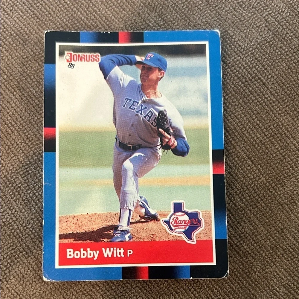 Donruss Baseball Trading Card - Blue and Red - Picture 1 of 2